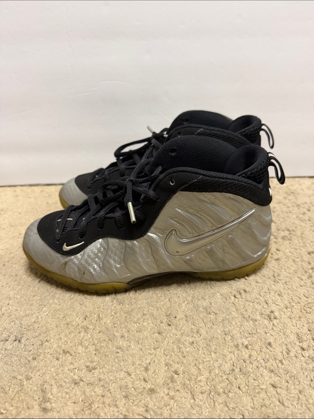 Nike Kids' Silver and Black Foamposite